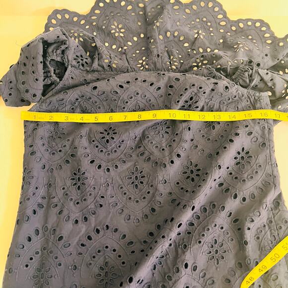Cynthia Steffe Eyelet Lace Off Shoulder Dress Size 6 Navy - Picture 5 of 6